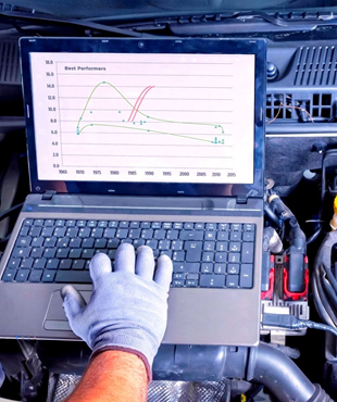 Auto Fark Özel Ford Servisi, Motor Revizyonu Ve Onarımı, Ön Takım, Yağ Bakımı, Şanzıman, Enjektör, Turbo, Arıza Tespiti, Periyodik Bakım, Fren Sistemleri Kontrol, Arıza Tespiti Ve Onarımı, Elektrik Ve Elektronik Sistem Tamiri, Akü Kontrolü Ve Değişşimi, Egzoz Sistemi Bakım, Check-Up Hizmetleri, Partikül Filtresi Temizliği